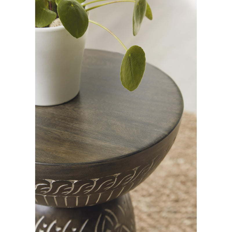 Signature Design by Ashley Occasional Tables Accent Tables A4000622 IMAGE 5