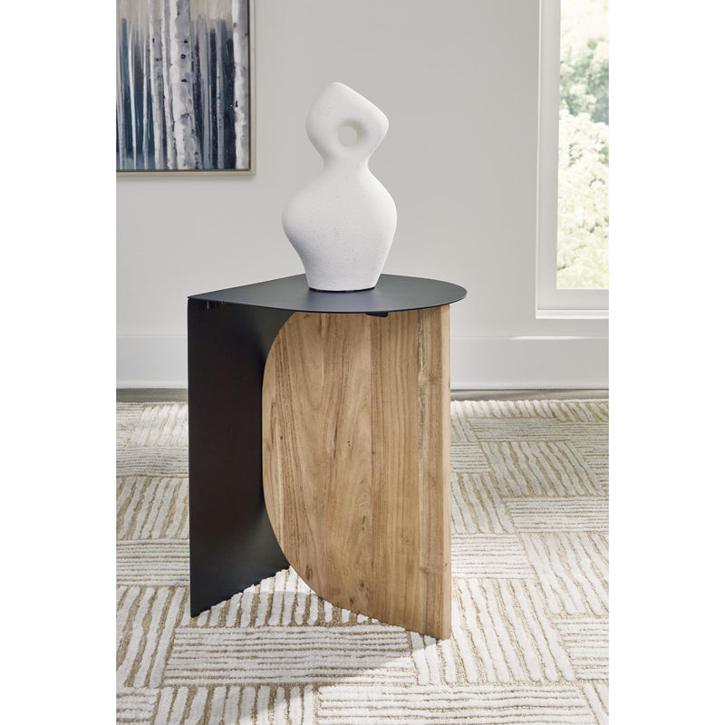 Signature Design by Ashley Occasional Tables Accent Tables A4000628 IMAGE 5