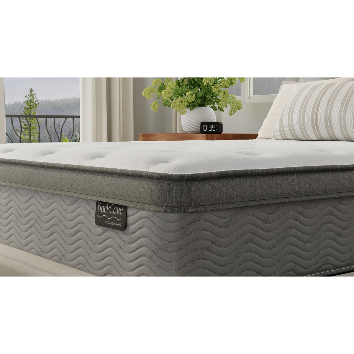 Simmons Quartet Pillow Top Plush Mattress