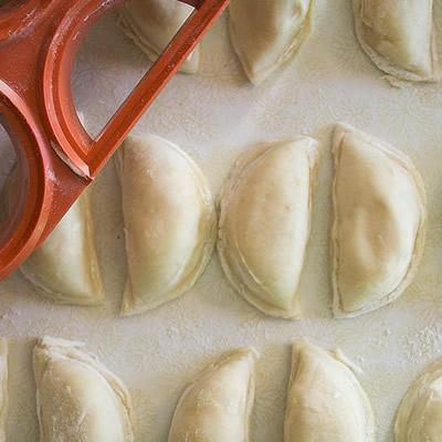 Hunky Bills Kitchen Tools and Accessories Cookie and Pasta Accessories BIG Perogie Maker IMAGE 2