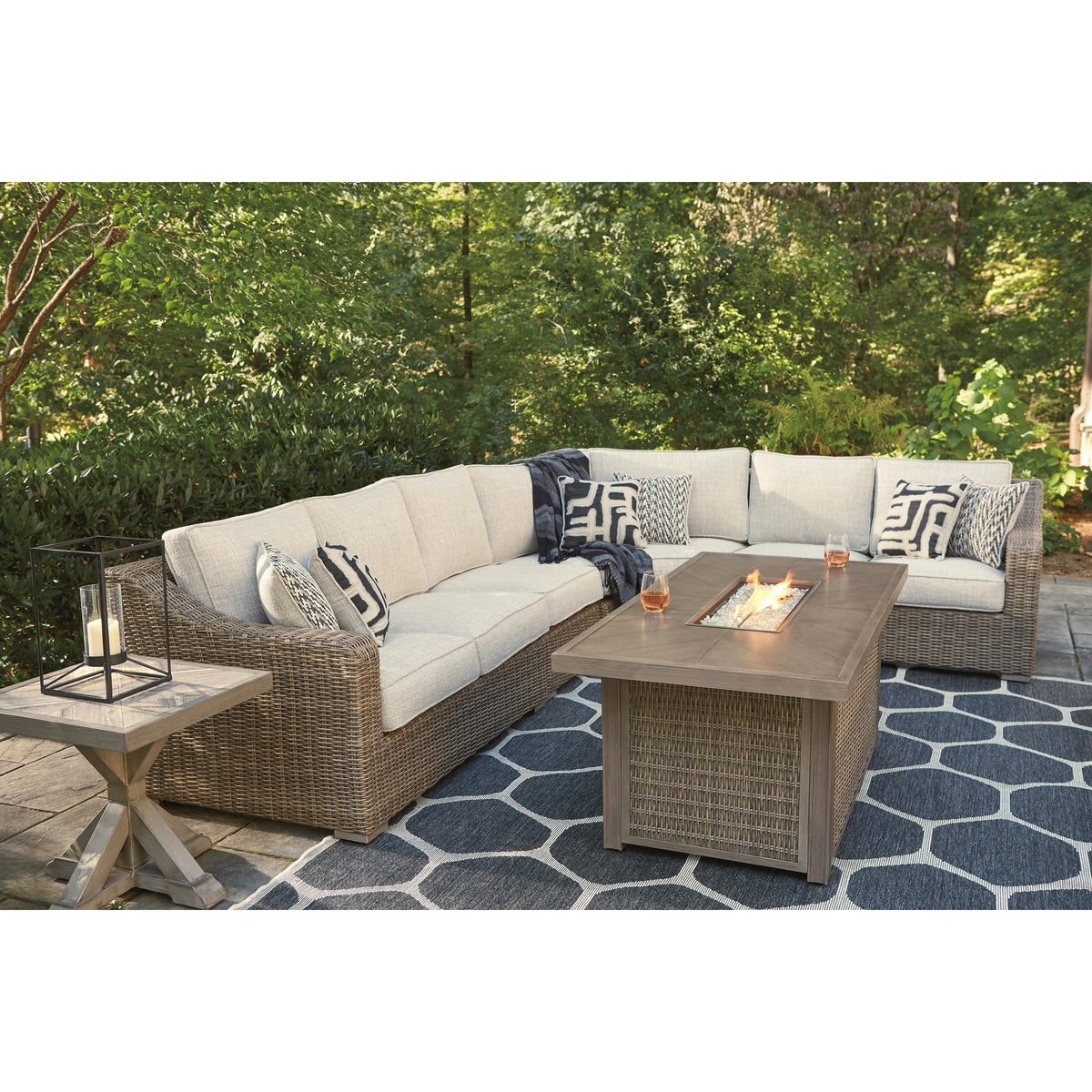 Ashley Furniture Beachcroft Outdoor Sectional Eoe Womb Chair