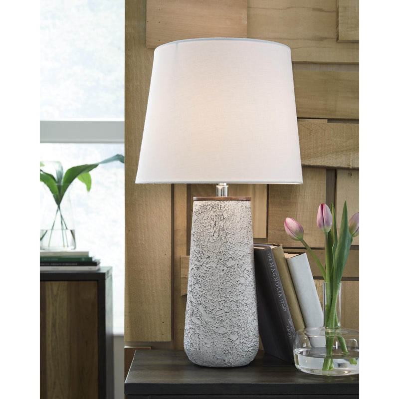 Signature Design by Ashley Chaston Table Lamp L204464 IMAGE 2