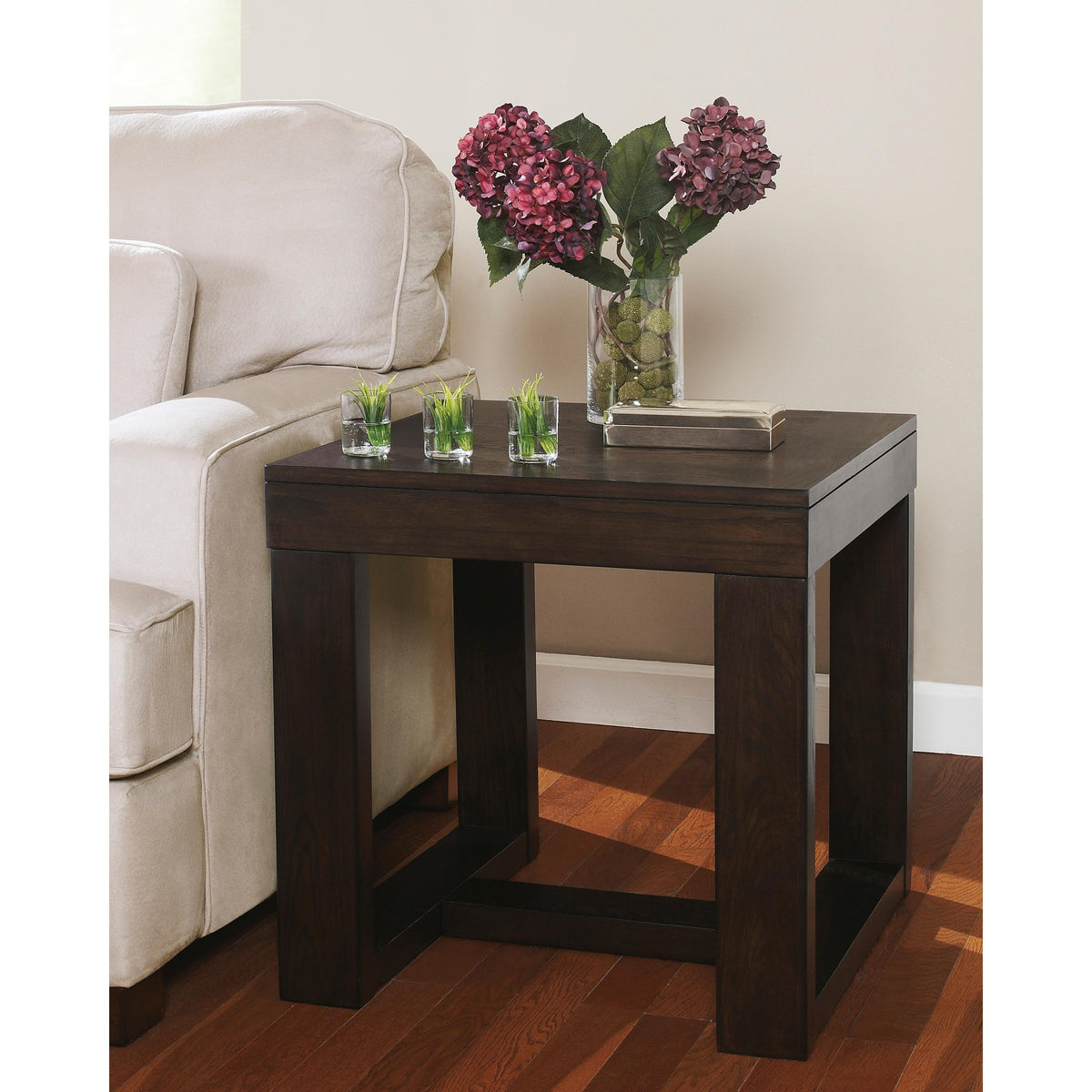 Signature Design by Ashley Watson End Table T481-2